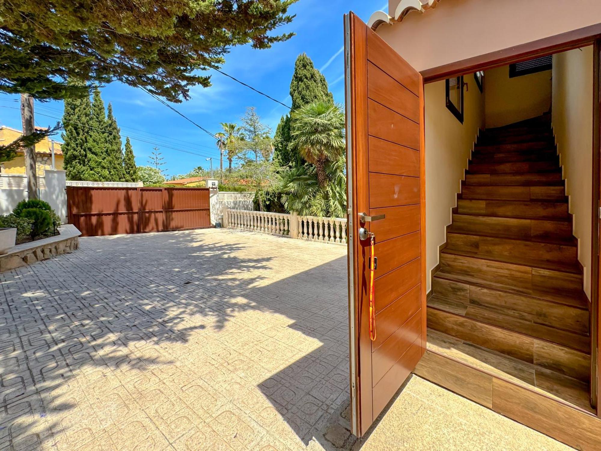 La Amistad Apartamento En Chalet Con Piscina Compartida カルプ エクステリア 写真